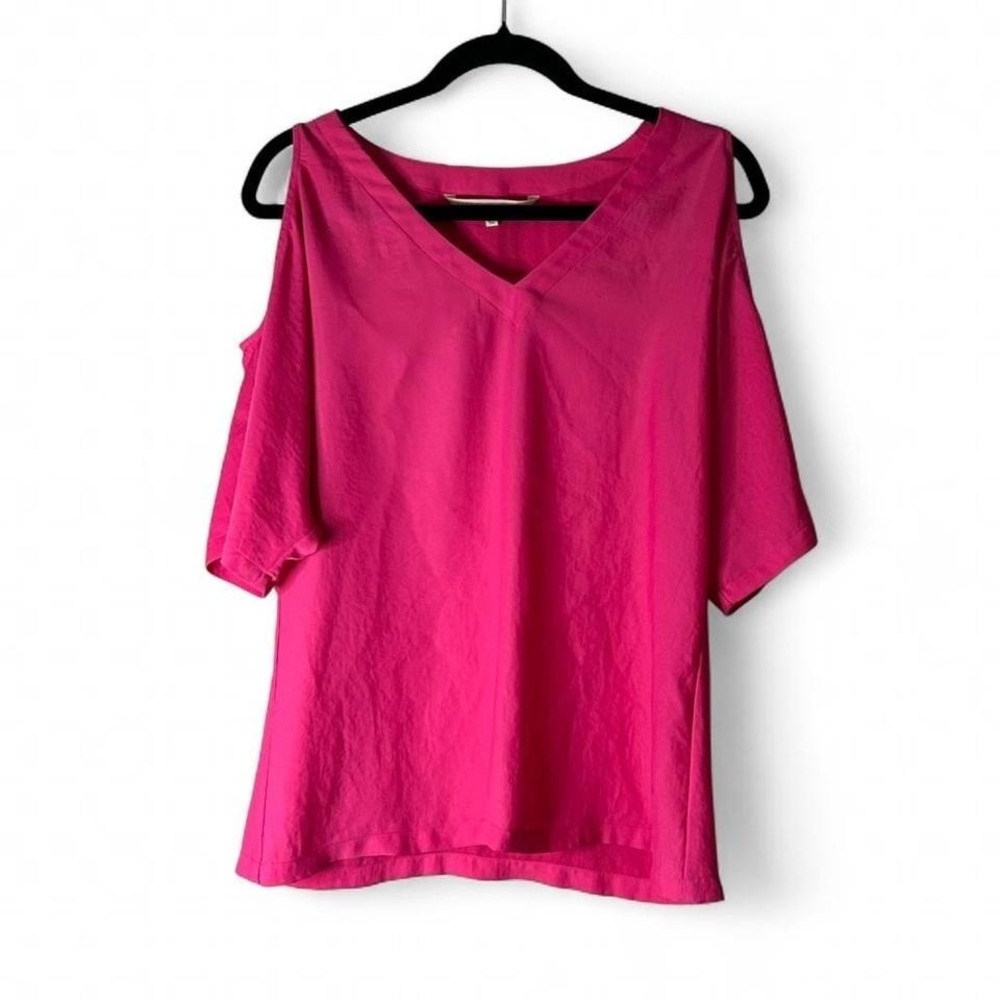 Rachel Roy Cold Shoulder Top Medium Pink Excellent V-Neck Short Sleeve Blouse